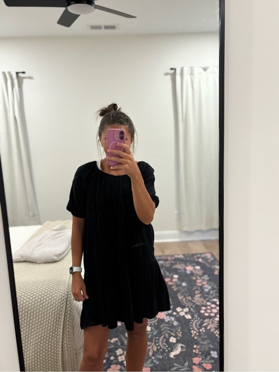 Old Navy Dresses & Skirts - Old Navy Black Pleated Short Sleeve Mini Dress